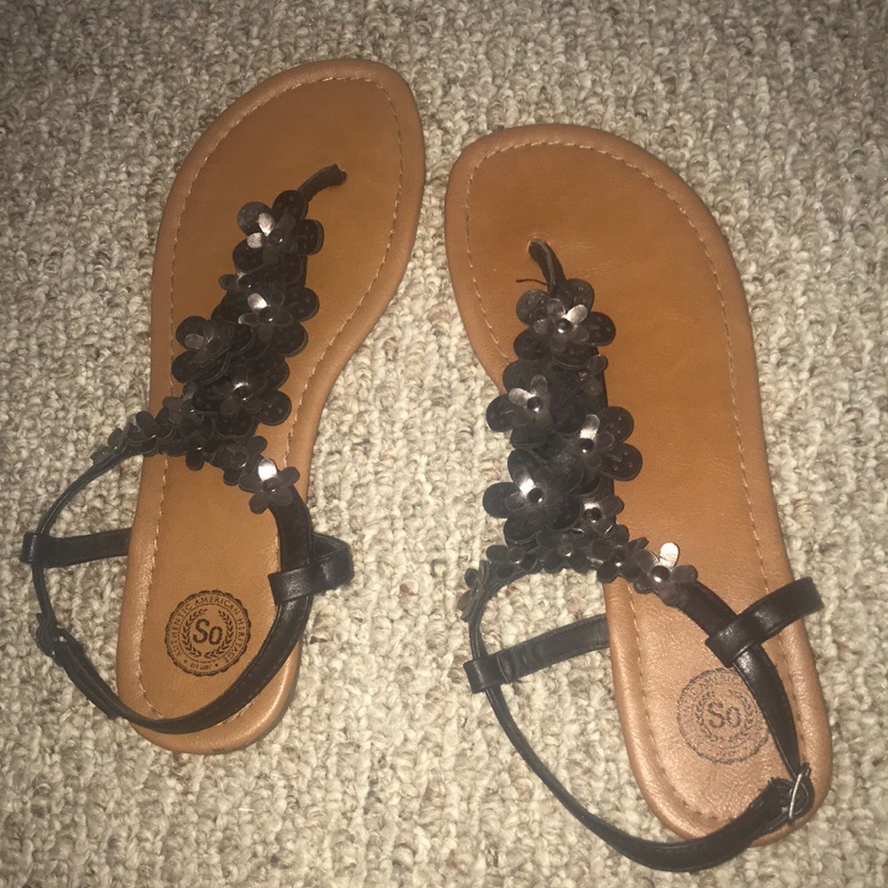 Floral flip flops